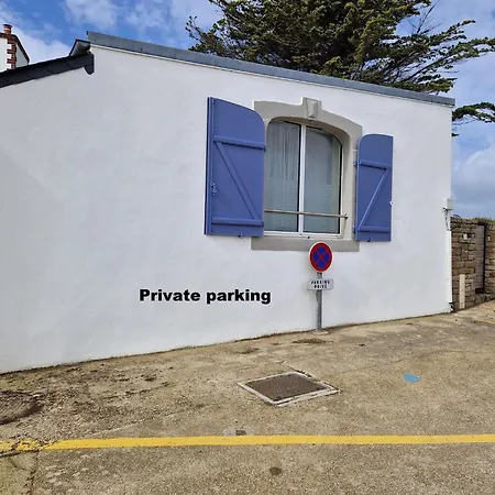 Charming Breton Right By The Sea *